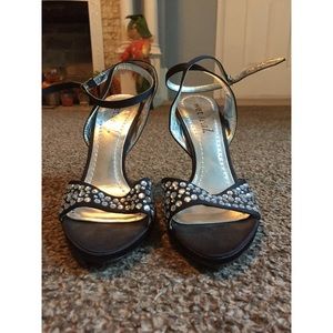Size 7 black heels